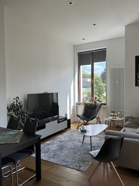 Vollmöblierte-Appartement  3-Zimmer-Wohnung in Westend mit 2 Balkonen — photo 1